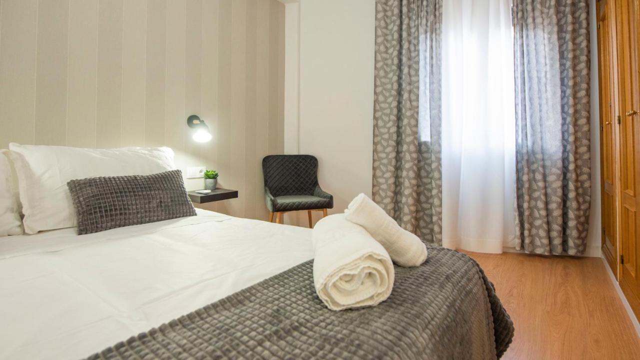 El Sueno De Carmelitas Con Parking Incluido - Apartamentos Aloha Toledo Exterior photo